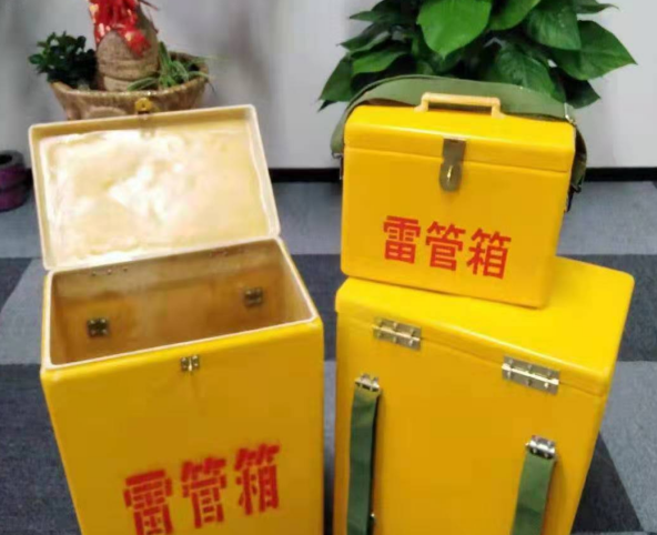 吊罗山乡玻璃钢雷管箱有哪些特点