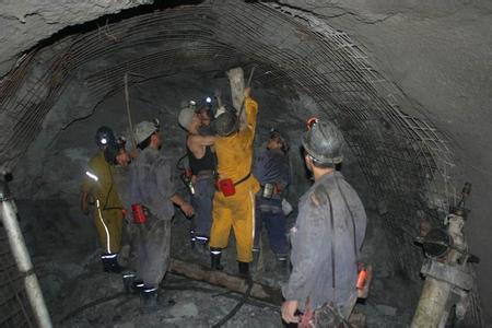 吊罗山乡工程爆破中的危险因素分析以及应对工程爆破危险的措施